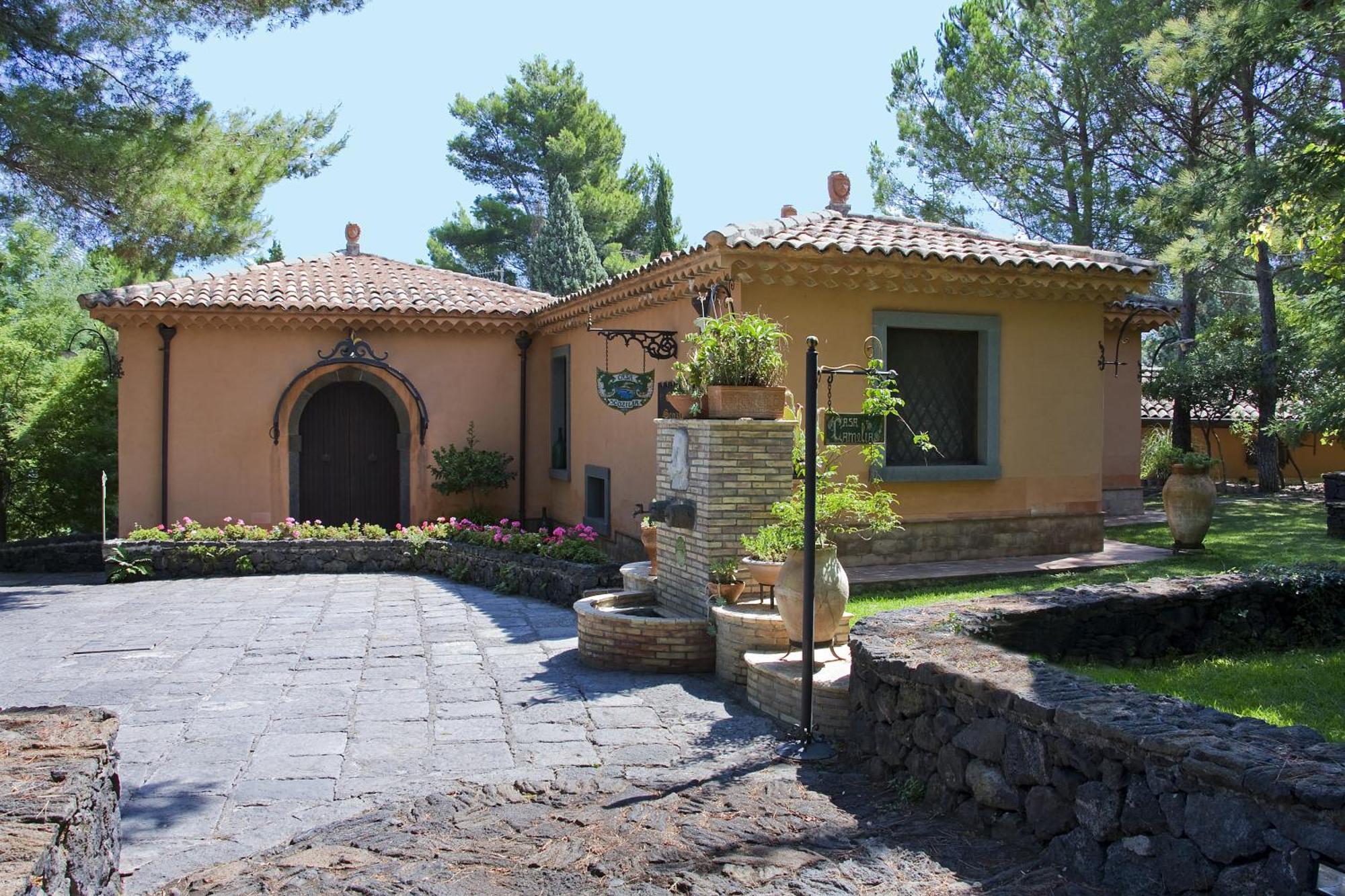 Villa Scozilia Piedimonte Etneo Zimmer foto