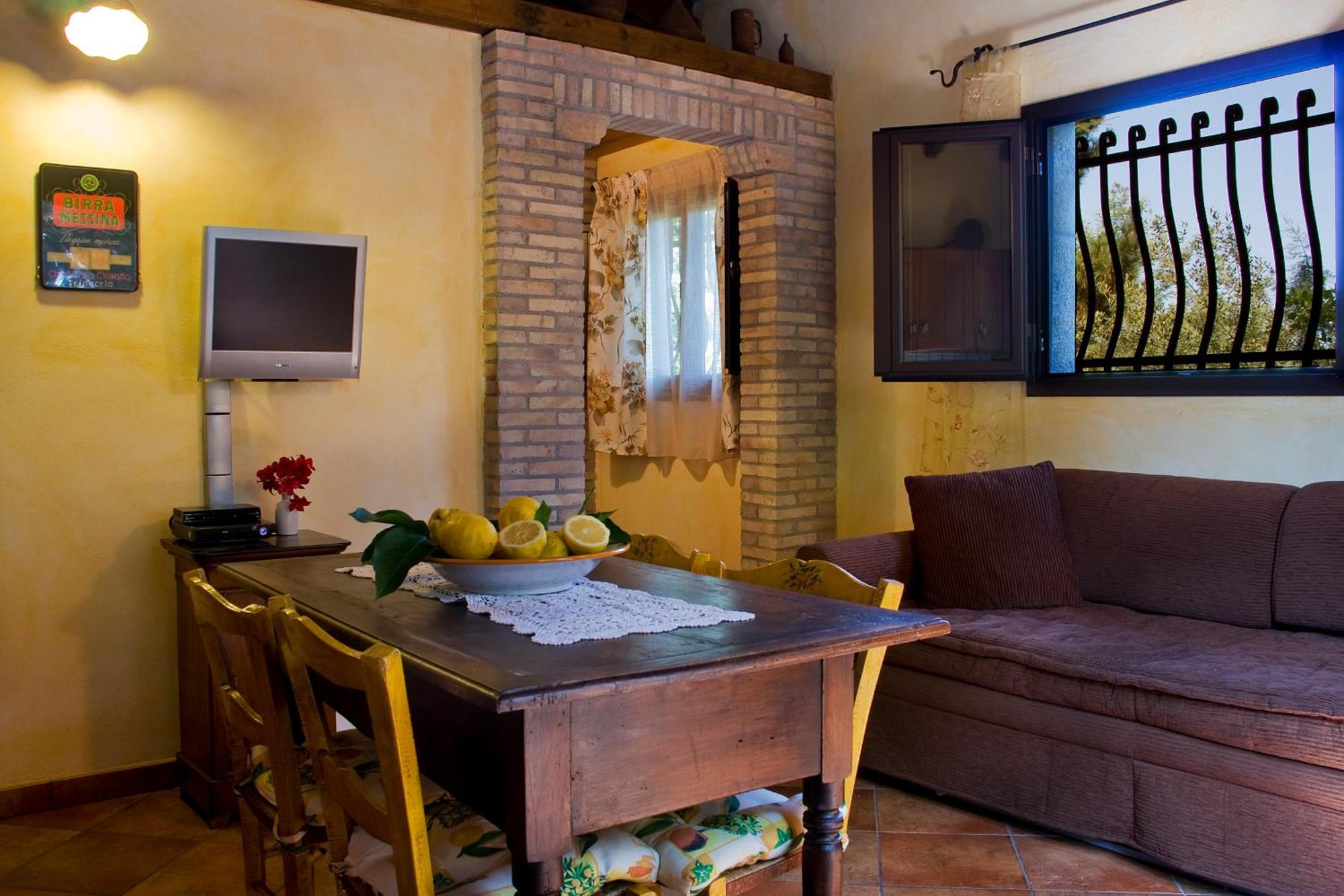 Villa Scozilia Piedimonte Etneo Zimmer foto