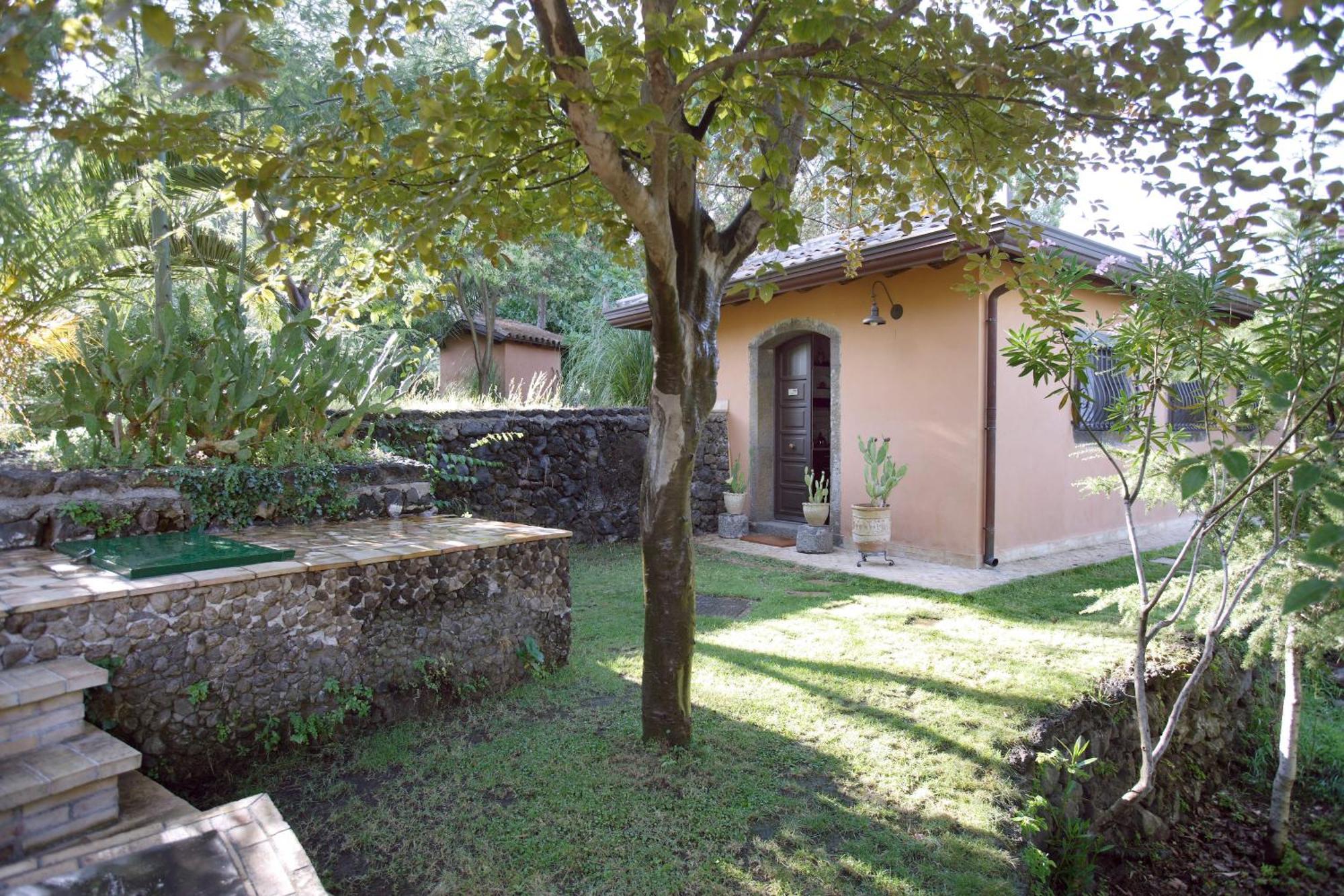Villa Scozilia Piedimonte Etneo Zimmer foto